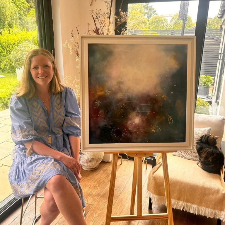 Laura Kedzlie with her Art on Easel HP9 Artists